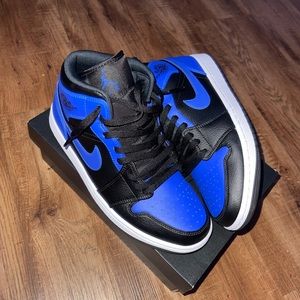 Air Jordan 1 Retro Royal